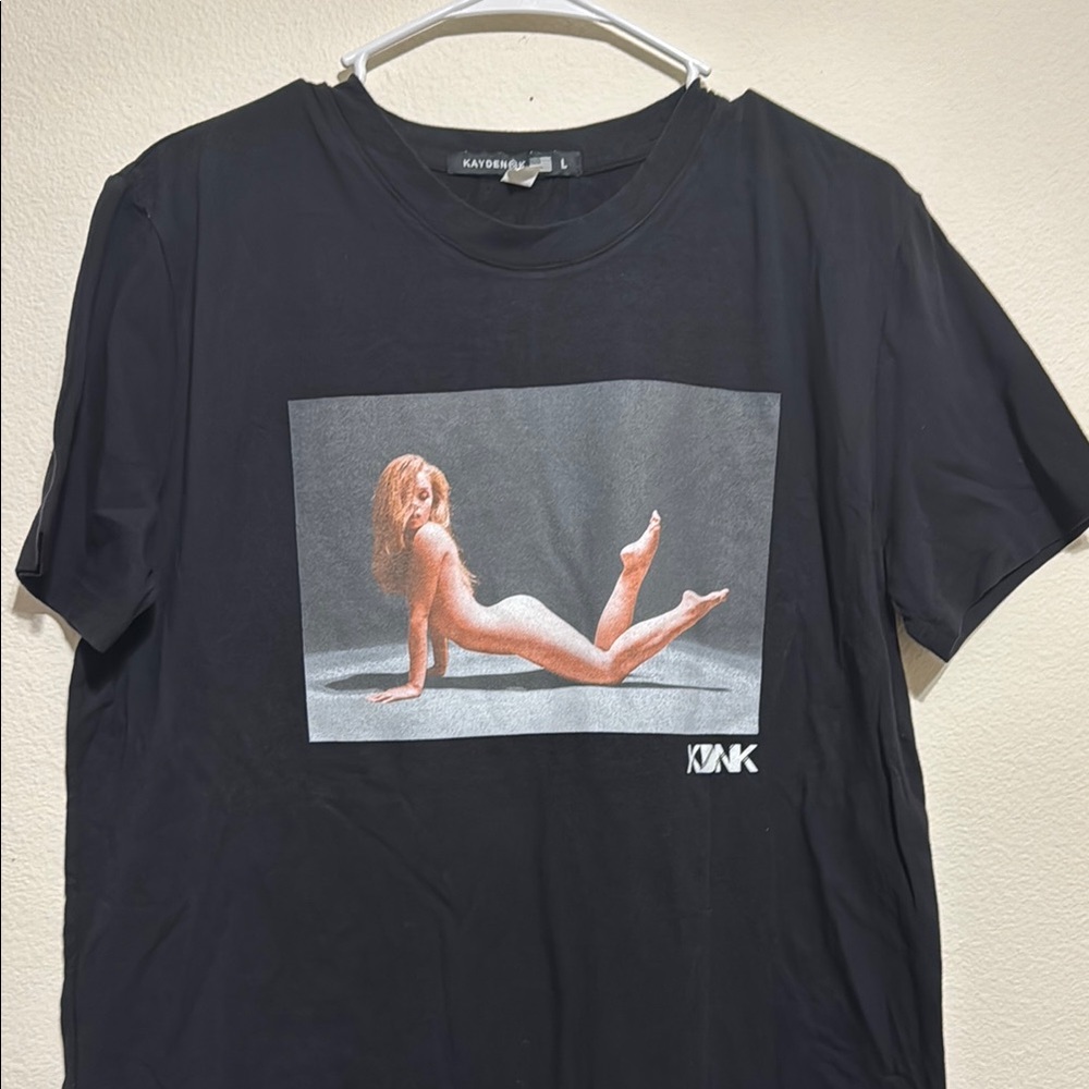 Black Graphic Short-Sleeve Men's T-Shirt - XL